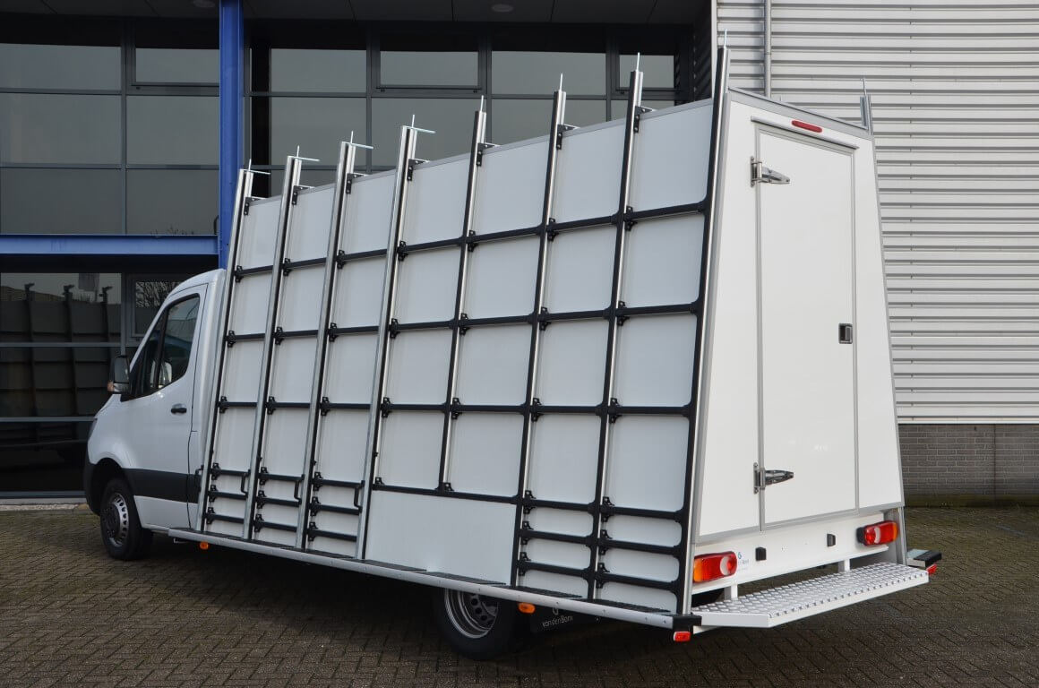 euroborn glasrasteel op chassis cabine