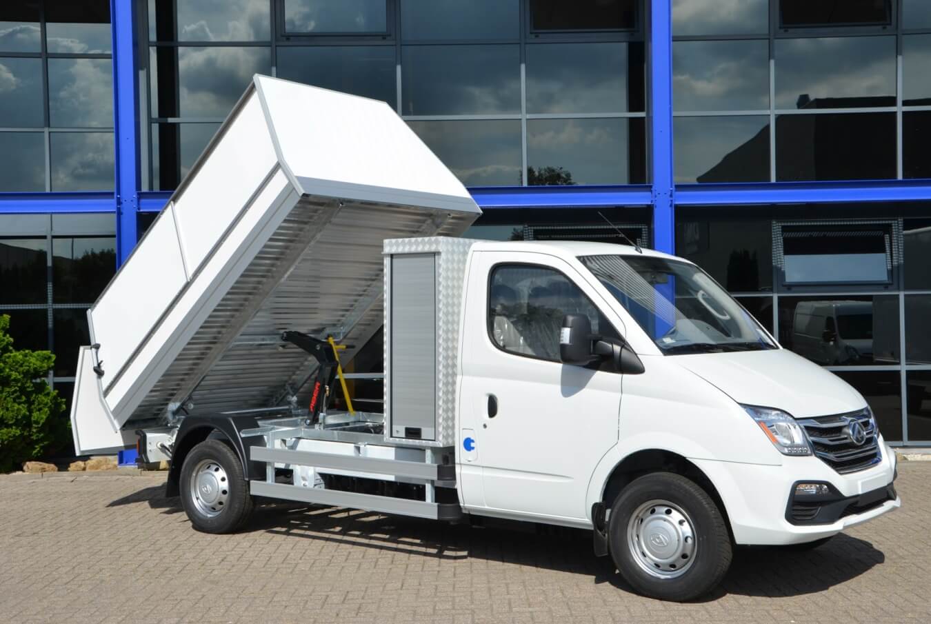 Maxus EV80 chassis cabine veegvuilopbouw