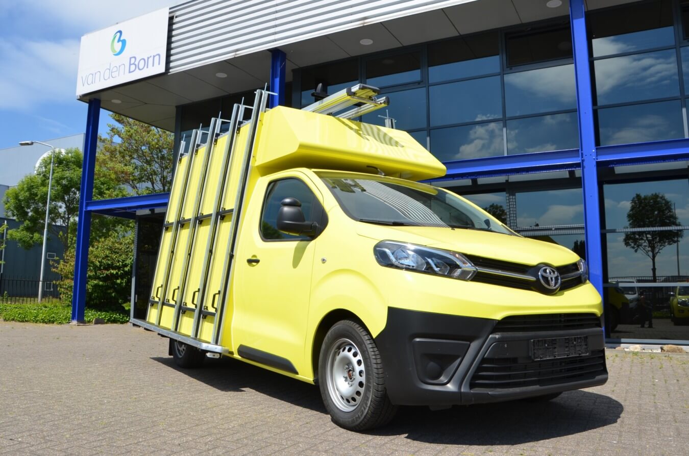 Toyota bedrijfswagens Proace euroborn glasrasteel op chassis cabine