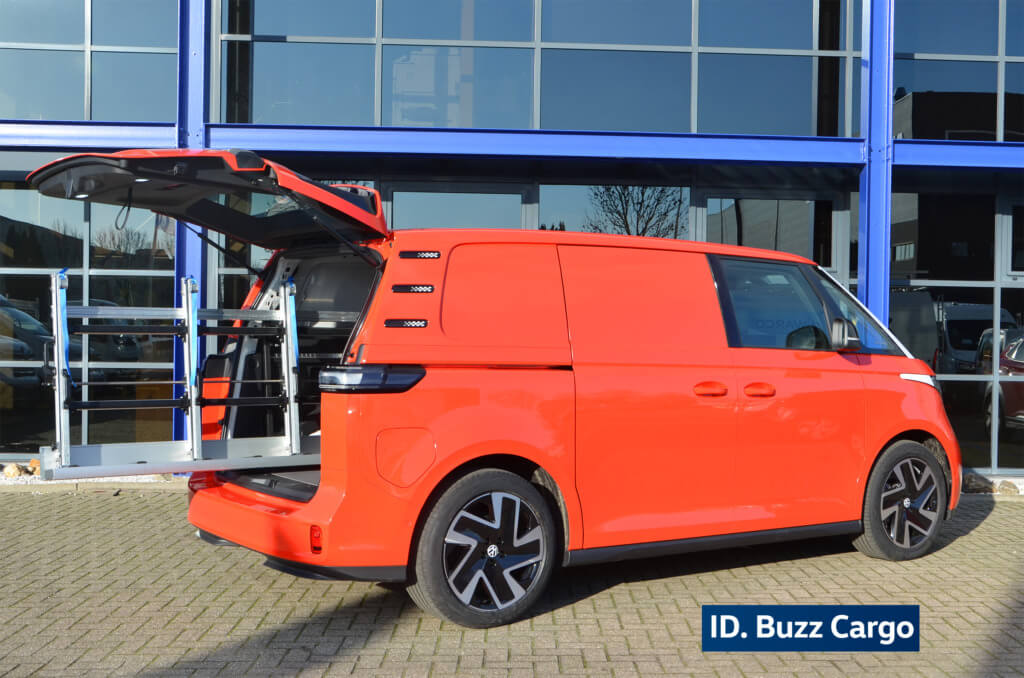 ID. Buzz Cargo met Van den Born binnenrasteel