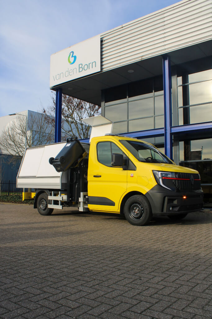 ERGO kippende veegvuilopbouw met volledig elektrische zijbelader